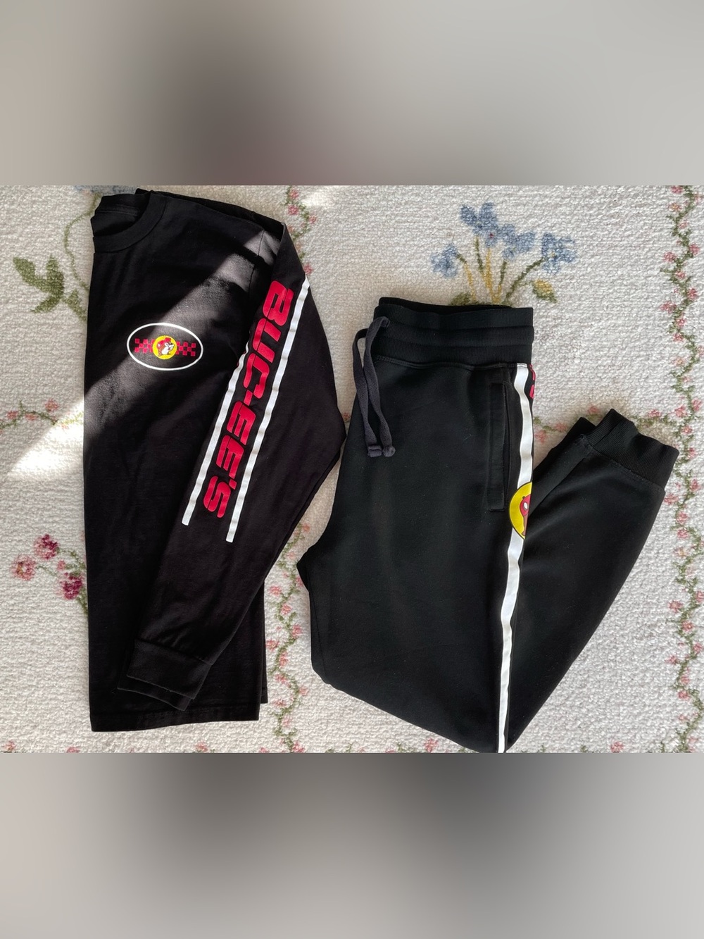 Buc-ee’s Top and Jogger Pants Set